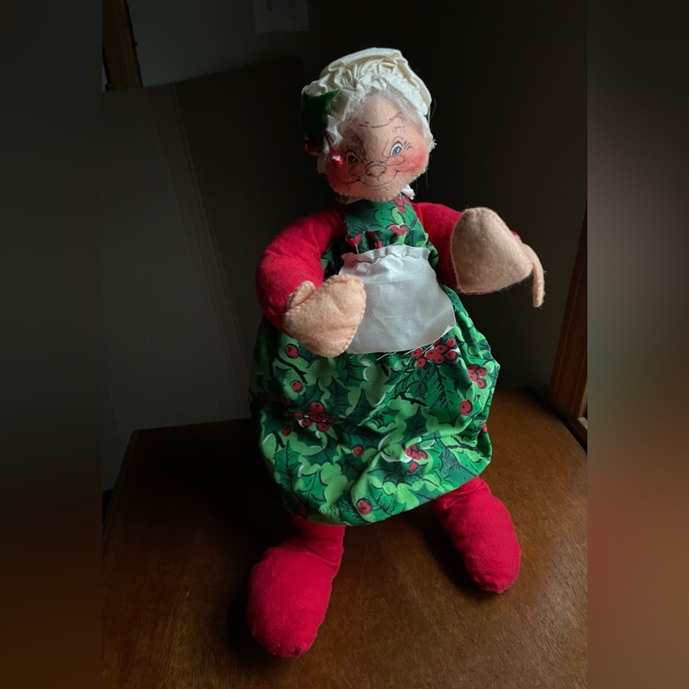 Annalee Mobilitee Dolls 1971 Mrs Claus 18" Posable Christmas Shelf Sitter USA
